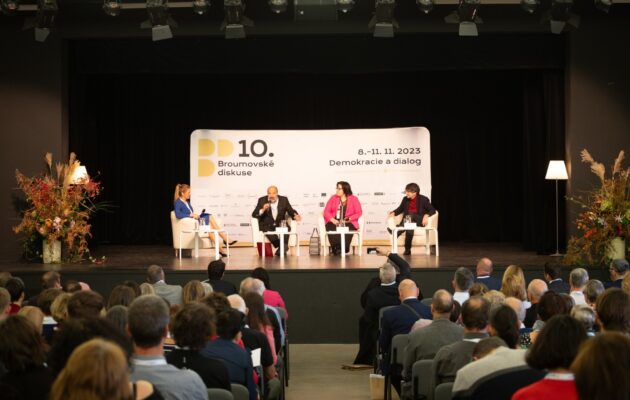 Zamyšlení nad dialogem v demokracii. Broumov žil 10. ročníkem Diskusí