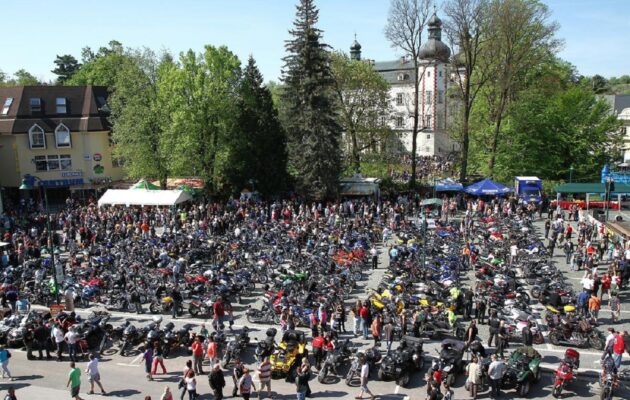 Motorkářské požehnání ve Vrchlabí