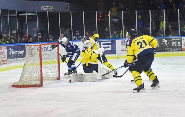 Série srovnána. Horalé v infarktovém závěru ubránili výhru nad Ústím 4:3