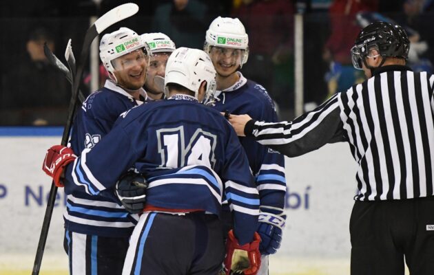 Fenomén Patrik Urban. Kapitán horalů pomohl hattrickem srazit Letňany 6:5