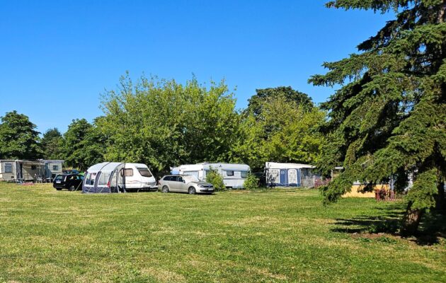 V hradeckém kraji v létě stoupl počet ubytovaných hostů, hlavně díky cizincům