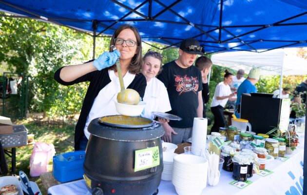 FOTO: Dýňobraní zakončilo letošní sezónu na terapeutické zahradě
