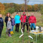 Sázení ovocných stromů na Ovčáku