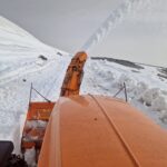 Prorážení sněhové bariéry z Pece na Luční boudu