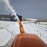 Prorážení sněhové bariéry z Pece na Luční boudu