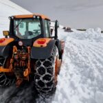 Prorážení sněhové bariéry z Pece na Luční boudu