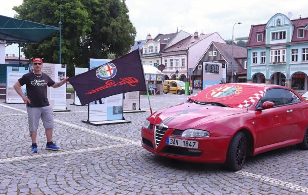 Sraz vozů Alfa Romeo ve Vrchlabí
