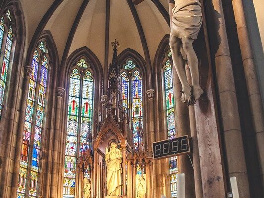 Slovo duchovního: Nezůstávejme jen u velikonoční dekorace