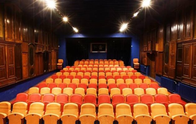 Drak slaví 65 let, převléká se do růžového a slibuje divákům spoustu novinek