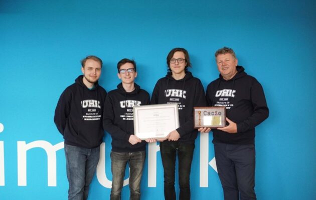 Mladí ajťáci z UHK zvítězili v celostátní soutěži IT projekt roku