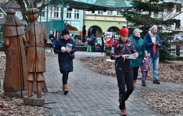 FOTO: V centru Vrchlabí se konalo tradiční Kufrování s Krakonošem