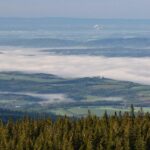 Hřebeny Krkonoš na konci května