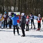 Sportování dětí na biatlonové střelnici