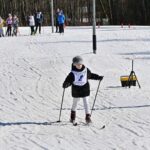 Sportování dětí na biatlonové střelnici
