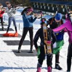 Sportování dětí na biatlonové střelnici