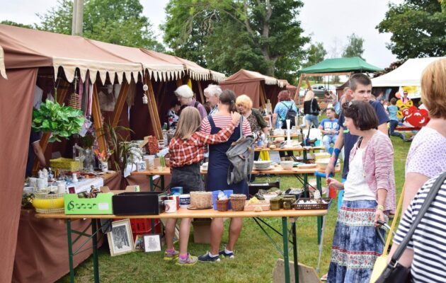 FOTO: Minifestival Křížlické podletí nabídl hudbu, šerm i vyžití pro děti