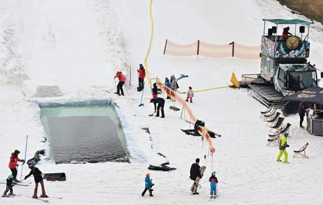 Pool party ve Svatém Petru
