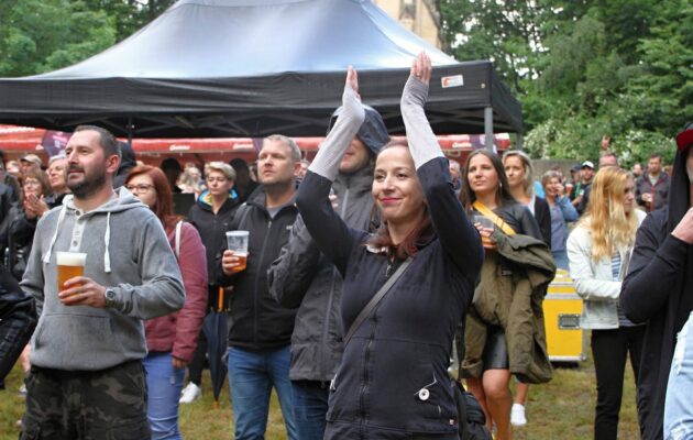 Koncert Wohnout, This! a Nikity s bandem v letním Kině Tripsi