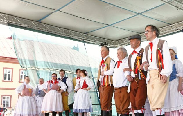 FOTO: Centrum města dnes patřilo tradiční májové veselici