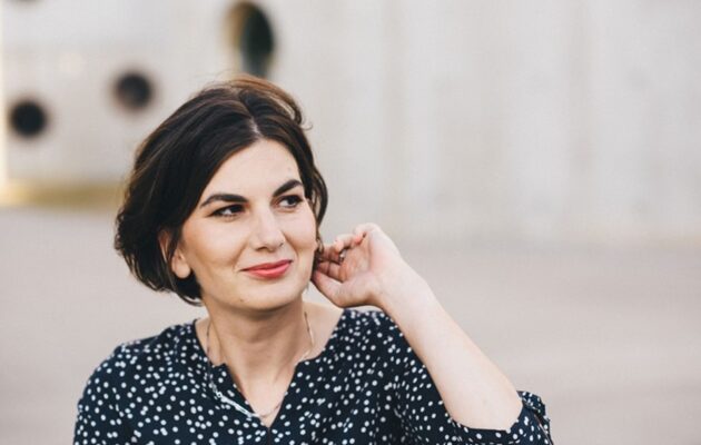 Lidé mají často problém si říct o pomoc, říká zakladatelka hradeckého šatníku