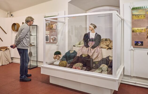 Výstava Rok na podkrkonošské vsi