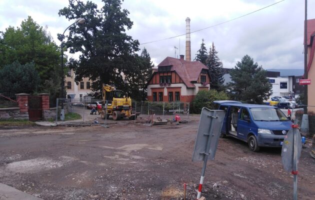 Rekonstrukce ulice U nemocnice se protáhne. Umožnil to smluvní dodatek