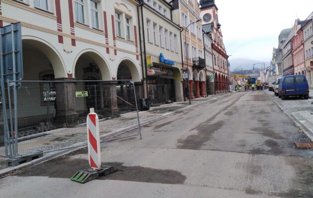Pokračování rekonstrukce náměstí