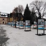 Výstava olympijských fotografií na náměstí
