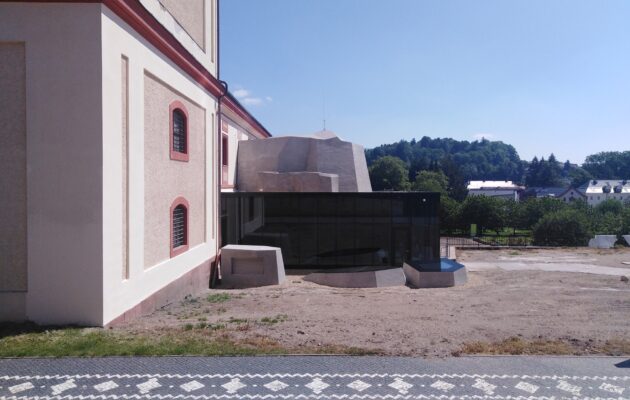 Nový vstup do expozice do kláštera