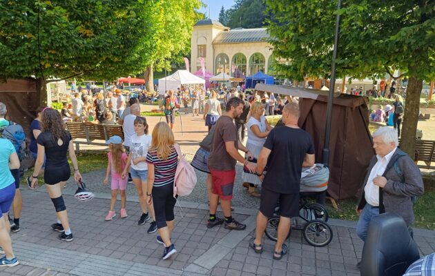 FOTO: Kolonáda v Janských Lázních dnes hostila Kulinářský den