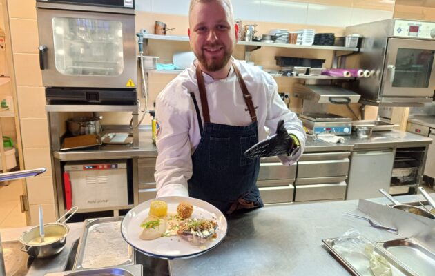 FOTO: Sous-chef Jakub Lukáč z Farmy se chystá na prestižní soutěž Český kapr