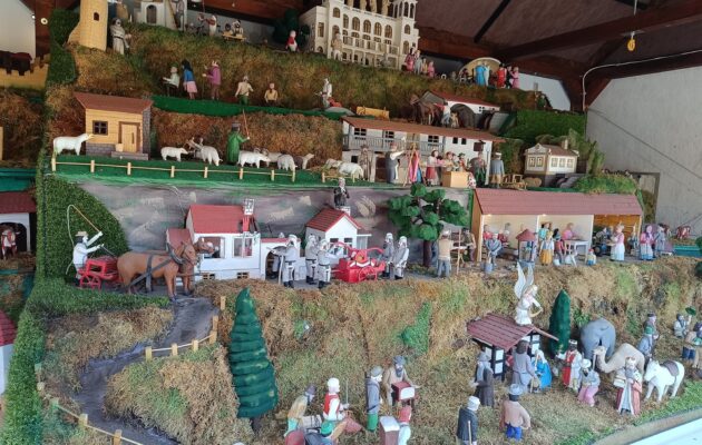 Fialův mechanický betlém