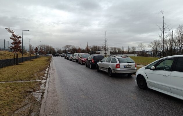 Fronta ve vrchlabském aquacentru