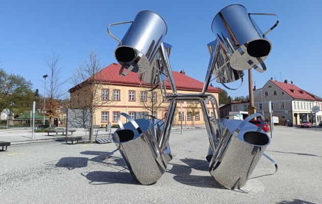 Vodní elektrárna před vrchlabským kostelem