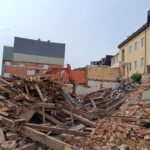 Demolice objektů za Labutí