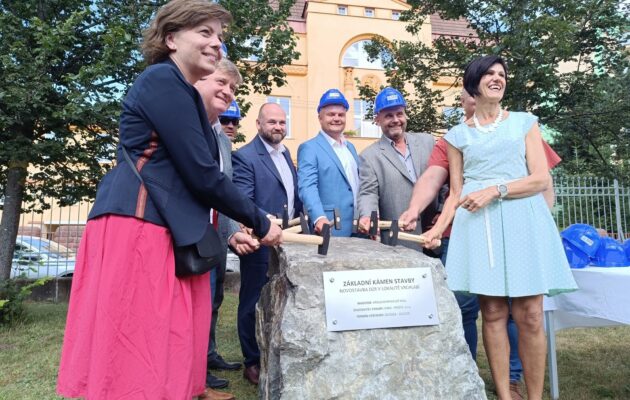 FOTO: Ve Vrchlabí začala výstavba domova se zvláštním režimem