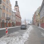 Krkonošská ulice na náměstí
