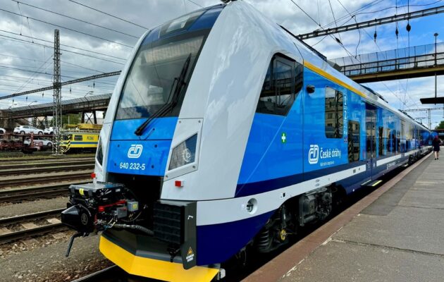 Začala největší obnova vlaků v historii Královéhradeckého kraje