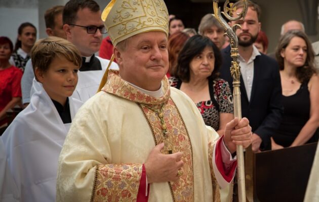 Biskup Jan Vokál: Povolání, které přede mě staví více otázek než odpovědí