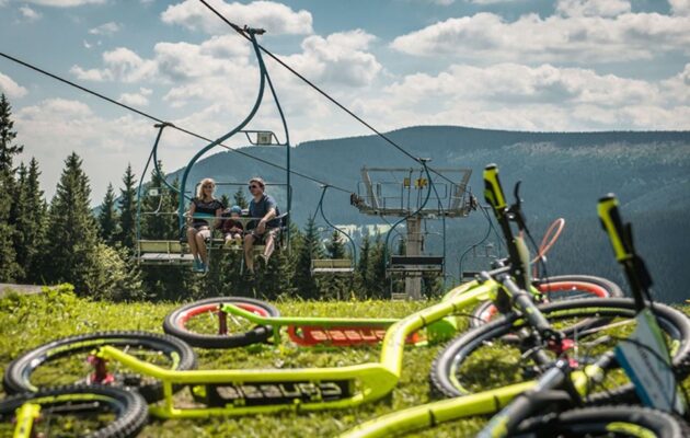 Letní sezona na horách zahájena, novinkou je letní obdoba skipasů