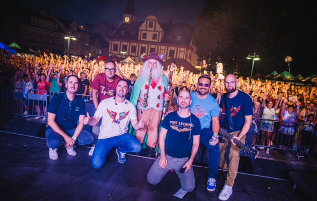 FOTO: Na Krkonošských slavnostech zářili legendární No Name