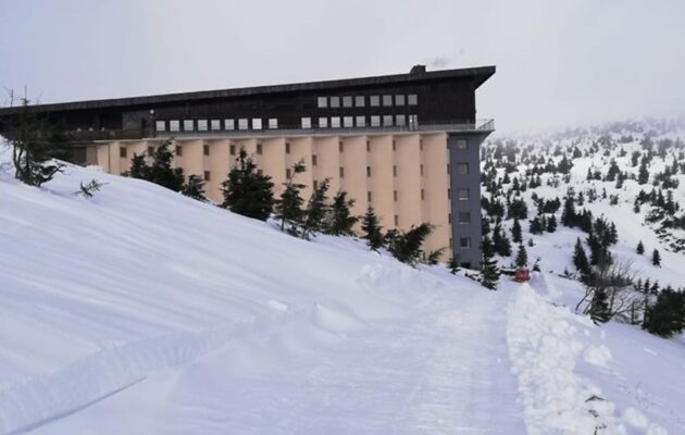 Horská služba se vrátila na hřebeny, vyráží z Labské i Slezského domu