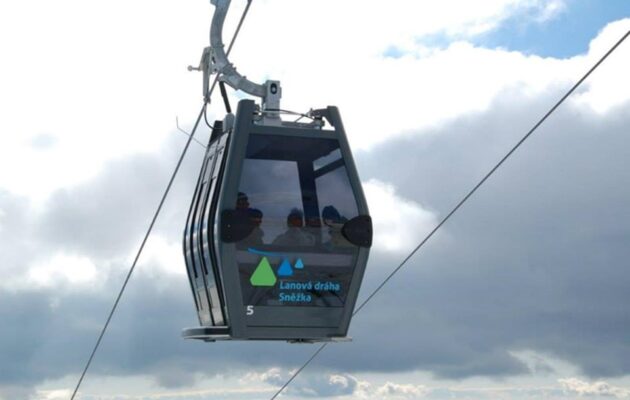 Začíná pravidelná jarní odstávka lanovky na Sněžku, potrvá do 26. dubna