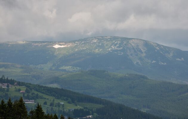 V sobotu roztálo sněhové pole Mapa republiky
