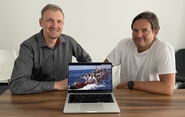 Ve větších vlnách se pádluje dobře, když jdou ve správném směru