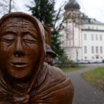 Vrchlabské náměstí opět zdobí krkonošský Betlém