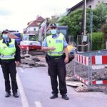 Městská policie kontroluje dodržování omezení vjezdu v Komenského ulici