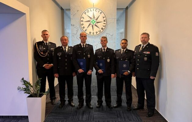 Pohotoví a obětaví policisté během dvou dnů zachránili dva lidské životy