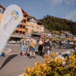 Svatovavřinecká pouť, pěší výstup na vrchol Sněžky