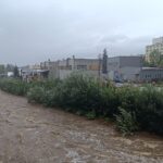 FOTO: Na Vrchlabí a okolní obce útočí rozvodněné Labe živené trvalým deštěm